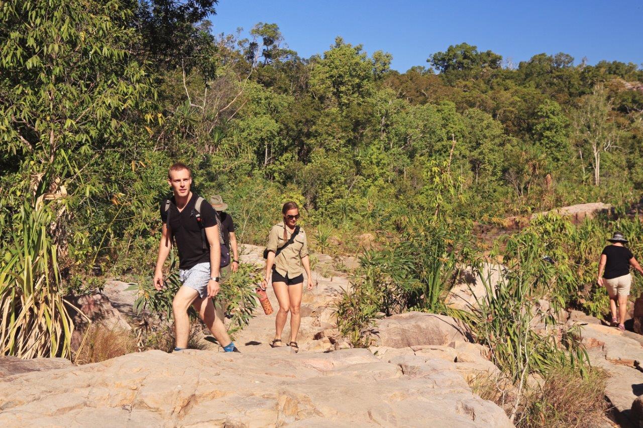 hiking-barramundi-gorge-maguk-in-kakadu