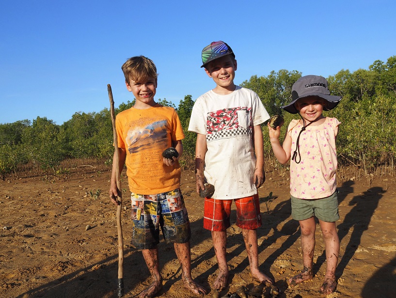 kakadu-tours-for-kids-bushtucker